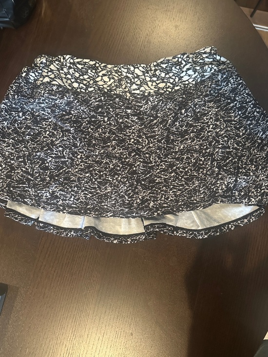 lululemon athletica Pants - lululemon athletica Black & White Printed Athletic Skort